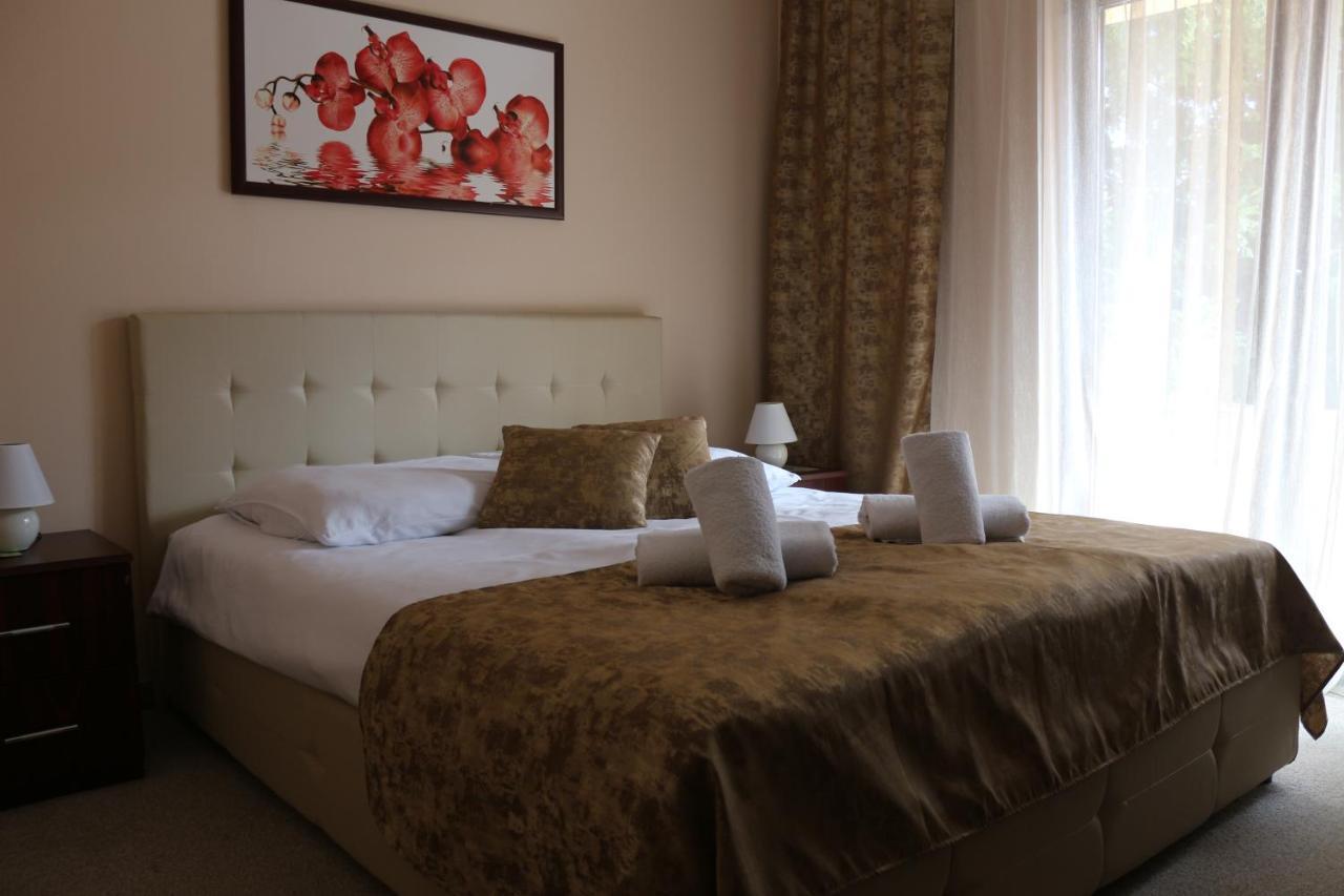 Garden House Bed and Breakfast Apatin Exteriör bild